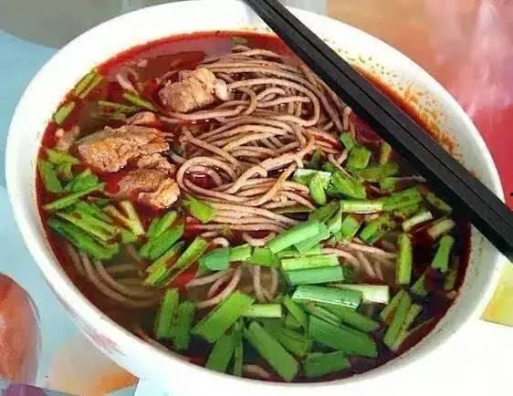 韩城平娃最新视频吃瓜,揭秘吃瓜背后的故事与笑料