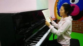 钢琴老师吃瓜视频播放网站,吃瓜视频网站成热门话题