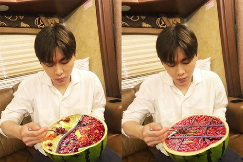 微博李易峰吃瓜视频,娱乐圈幕后真相大揭秘