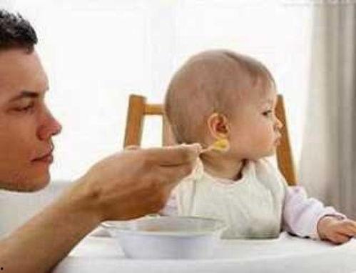 幼儿怎样拿瓜刨子吃视频