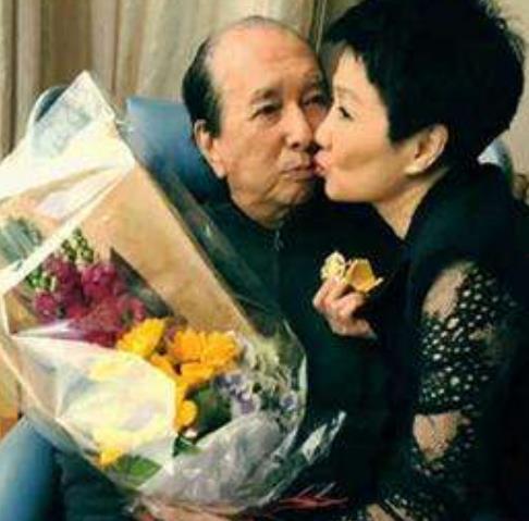 赌王四太吃瓜视频大全,揭秘豪门背后的娱乐风云