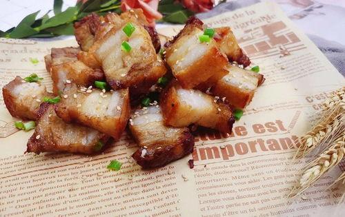 脆皮五花肉吃瓜视频,吃瓜视频中的美食诱惑