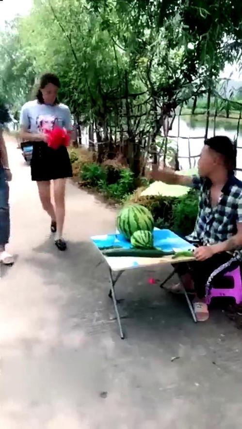 恒大母女销售吃瓜视频,揭秘房地产销售幕后趣闻