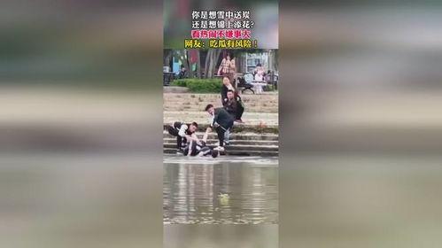 人群吃瓜群众的视频,揭秘热门视频背后的故事